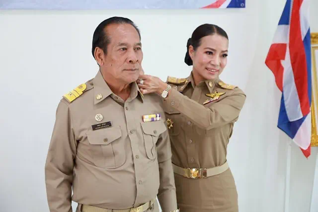 ชลบุรี : นายอำเภอพานทอง เป็นประธานเปิดการประชุมสภาองค์การบริหารส่วนตำบลเกาะลอยบางหัก