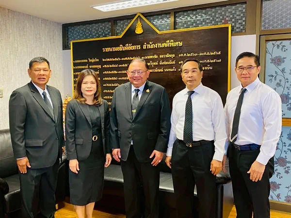 ”สัญจัย จันทร์ผ่อง “ผู้ตรวจการอัยการตรวจติดตามการปฏิบัติราชการของสำนักงานคดีพิเศษ สำนักงานอัยการสูงสุด“วางนโยบายปฏิบัติงาน ในการให้บริการประชาชนอย่างรวดเร็วและมีประสิทธิภาพ”