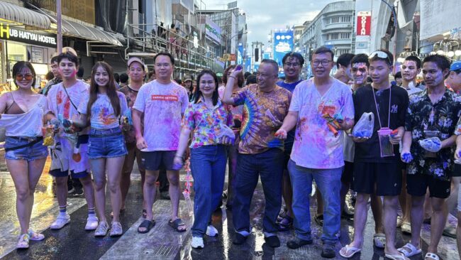 สงขลา-เริ่มแล้ว “Hatyai Midnight Songkran 2026” หาดใหญ่คึกคัก นายกนครหาดใหญ่นำทีมสาดสีธรรมชาติ สร้างรอยยิ้มรับสงกรานต์