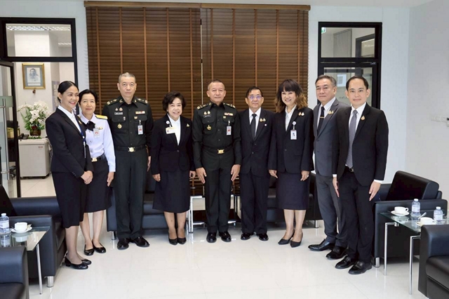 กมธ.ทหารฯ วุฒิสภา ร่วมประชุมสัมมนาเรื่องศาลทหารของสาธารณรัฐฝรั่งเศส ณ โรงเรียนเหล่าทหารพระธรรมนูญ กรมพระธรรมนูญ จังหวัดนนทบุรี 