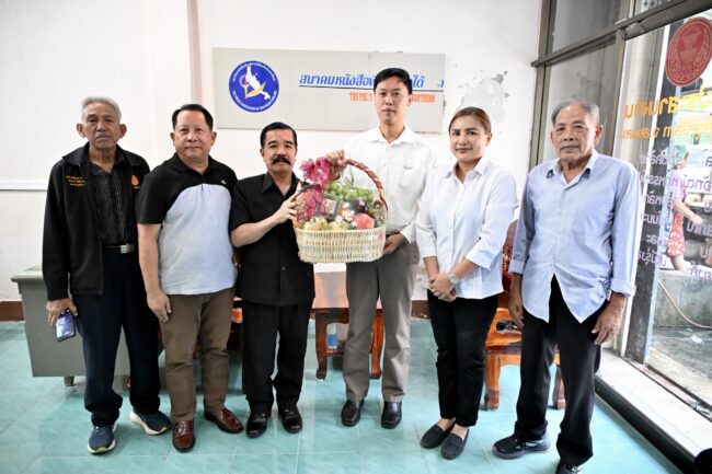สว.สายสื่อ ฯ ชม ศอ.บต. ชงเรื่องให้วันสารทเดือน 10 เป็นวันหยุดราชการ แนะ ให้เดือนถือศีลอด ทำการปิดภาคเรียน ด้วย จะได้ใจคนในพื้นที่